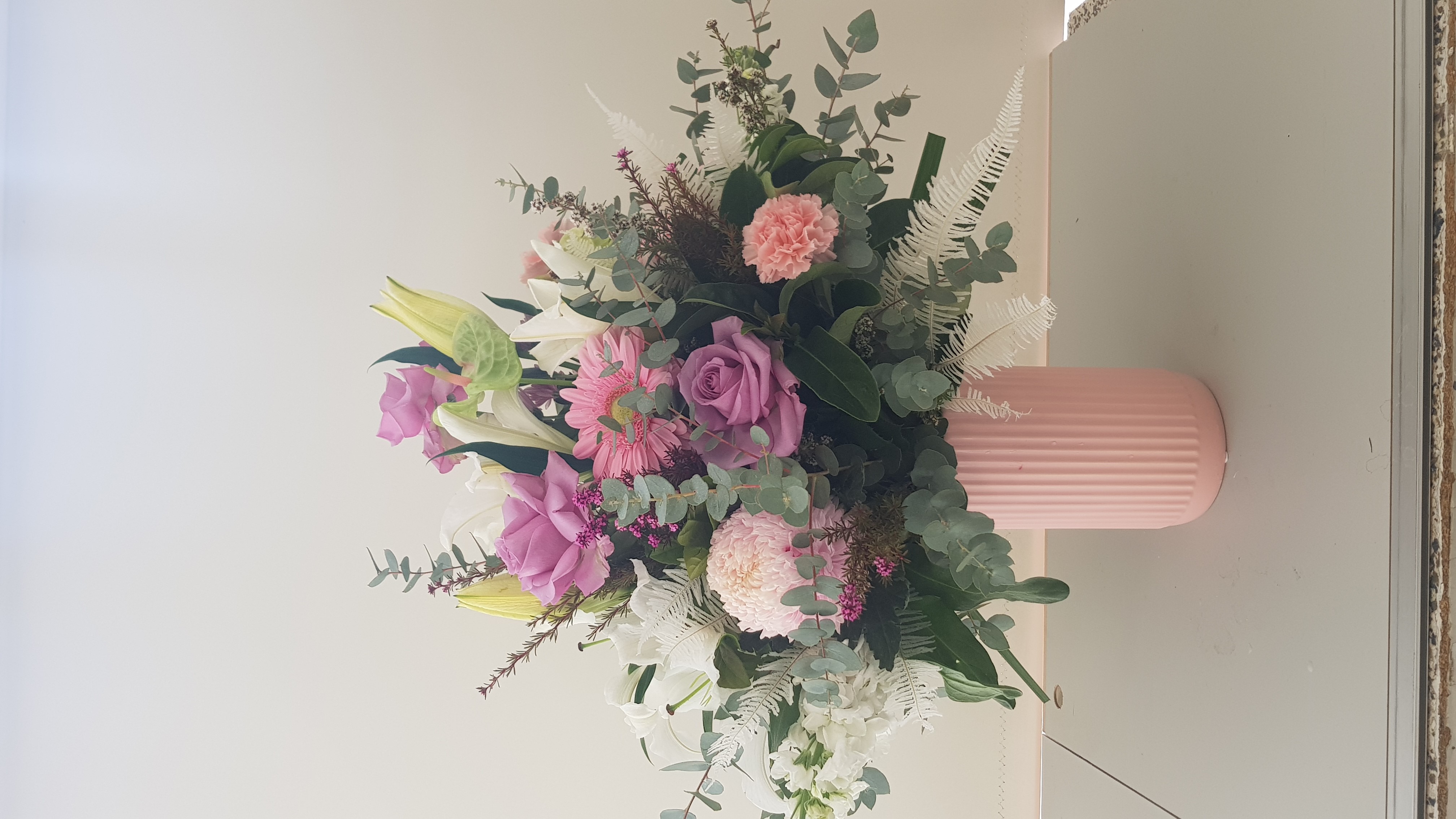DF 47 - Romance vase arrangement 